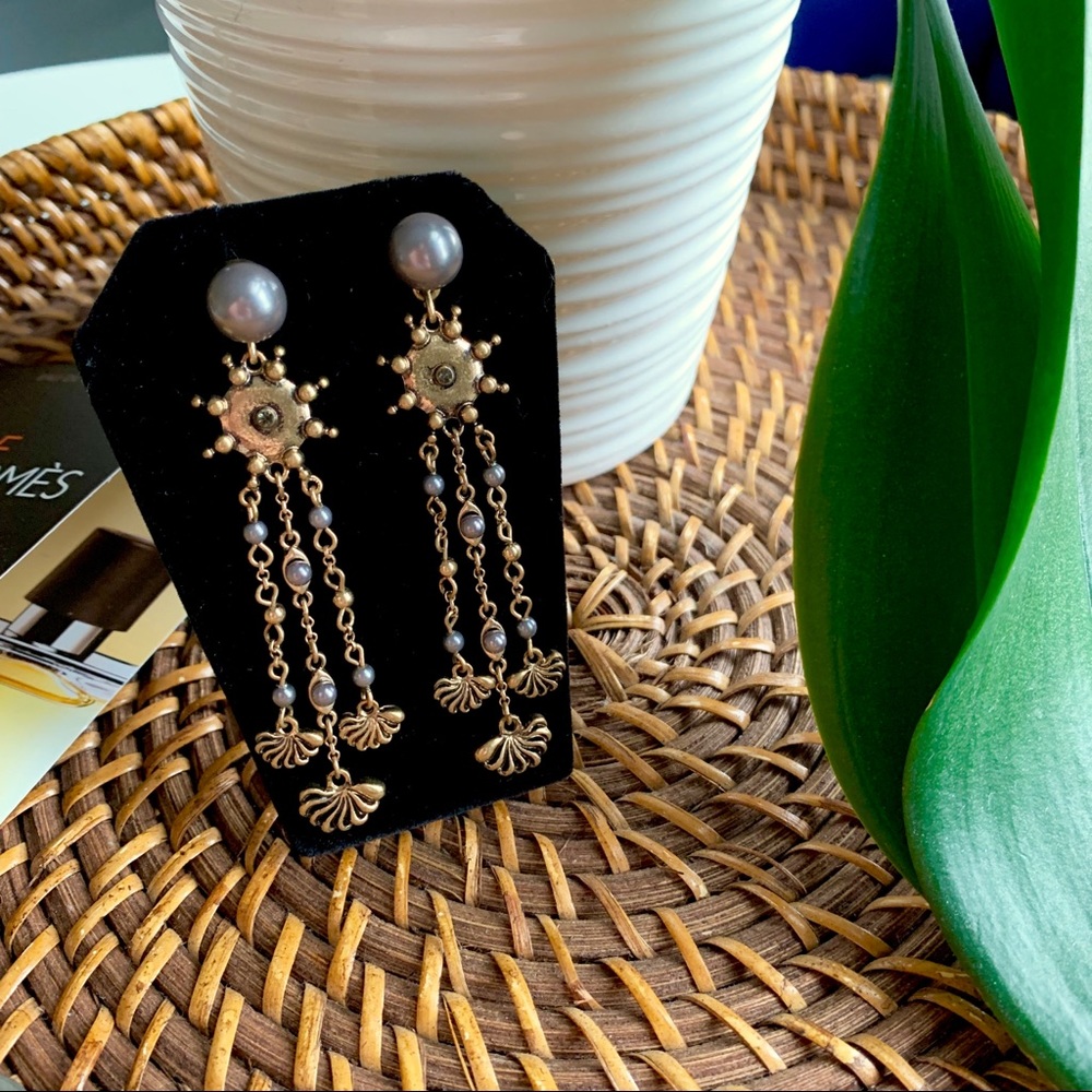 ☀️Black Pearl Dangle Earrings☀️